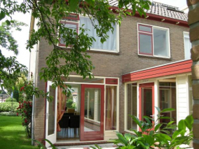 Tranquil holiday home in West Gradijk